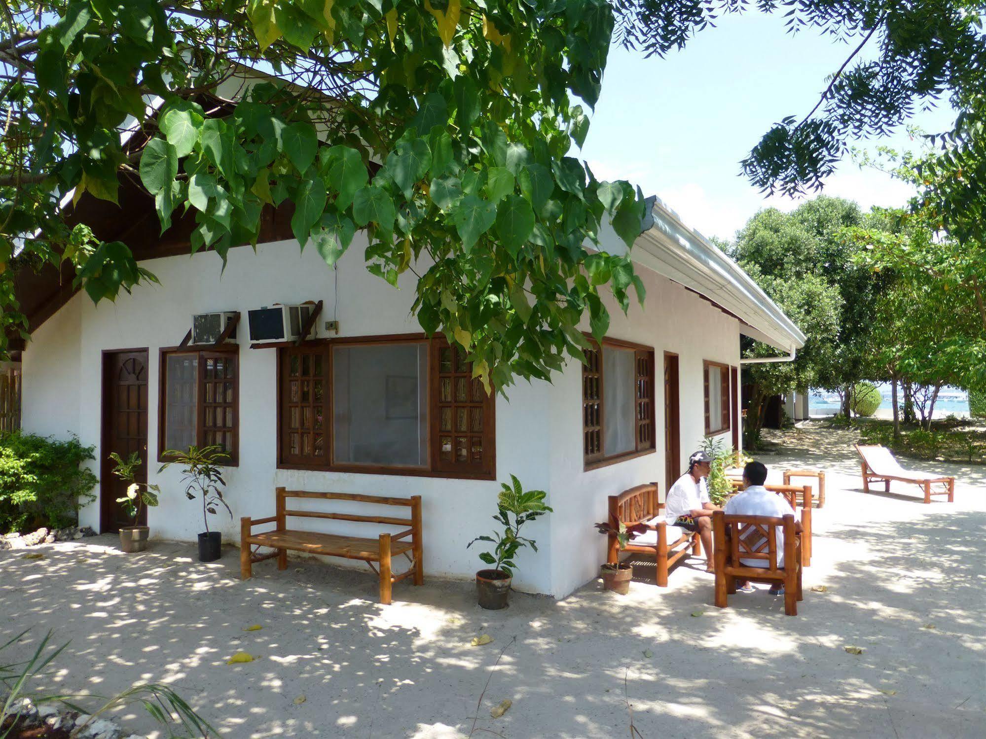 Talima Beach Villas & Dive Resort Cebu Exteriör bild