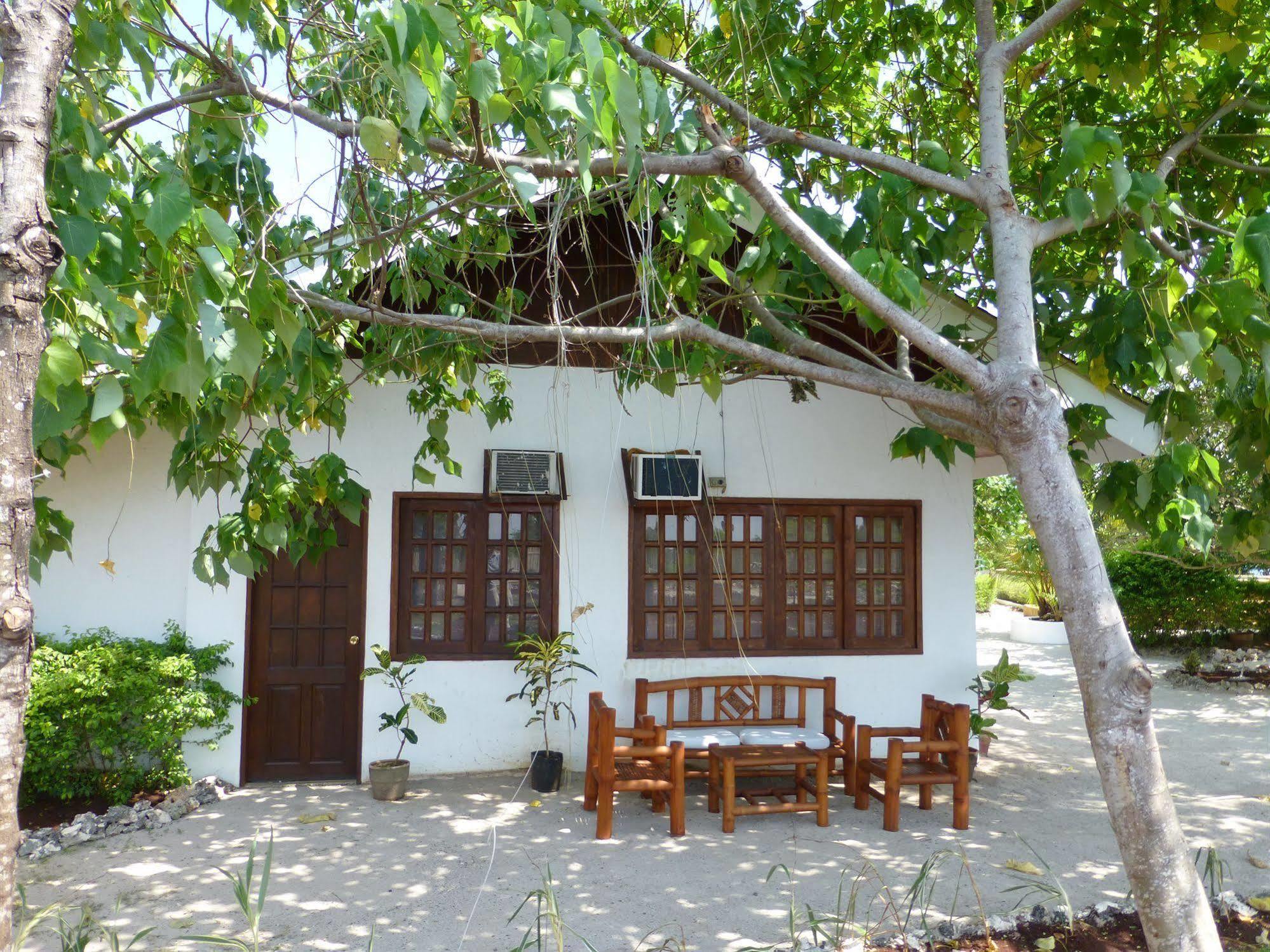 Talima Beach Villas & Dive Resort Cebu Exteriör bild