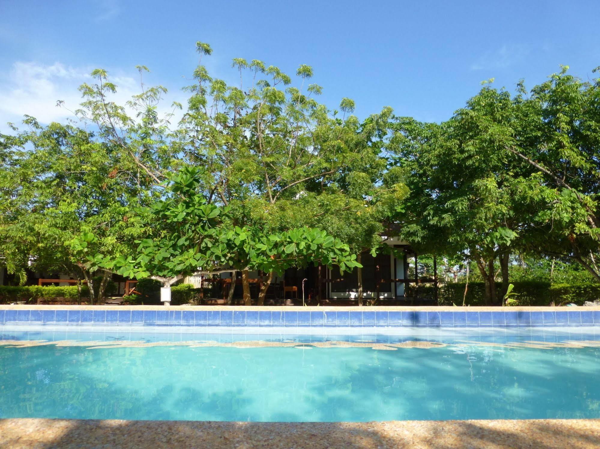 Talima Beach Villas & Dive Resort Cebu Exteriör bild